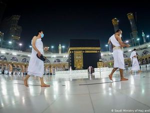 Hampir Tak Percaya dan Bersyukur: Perasaan Campur Aduk Jemaah Kembali Umrah