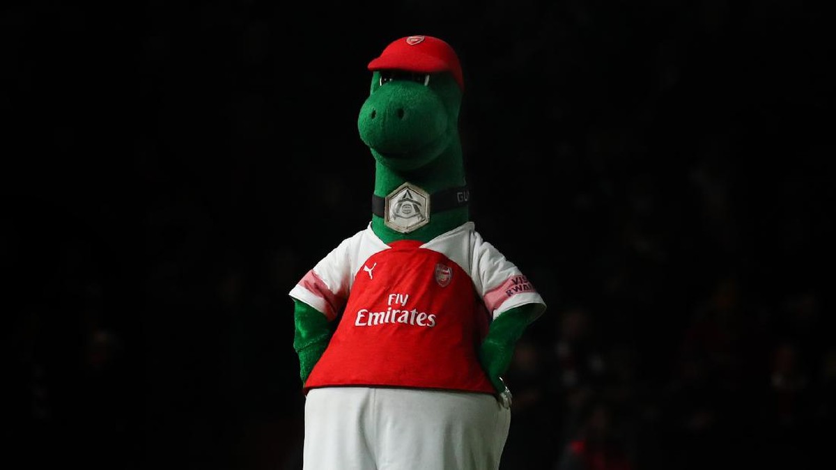 Gunnersaurus, maskot Arsenal yang diberhentikan Arsenal. (Foto: Catherine Ivill/Getty Images)
