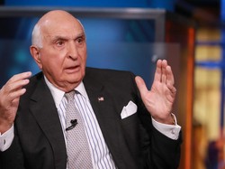 Berharta Rp 68 T, Kakek Ini Pernah Jadi Loper Koran hingga Caddy Golf