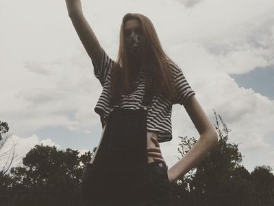 Ini Gadis Remaja Pemilik Kaki Terpanjang di Dunia, Tingginya 2 Meter