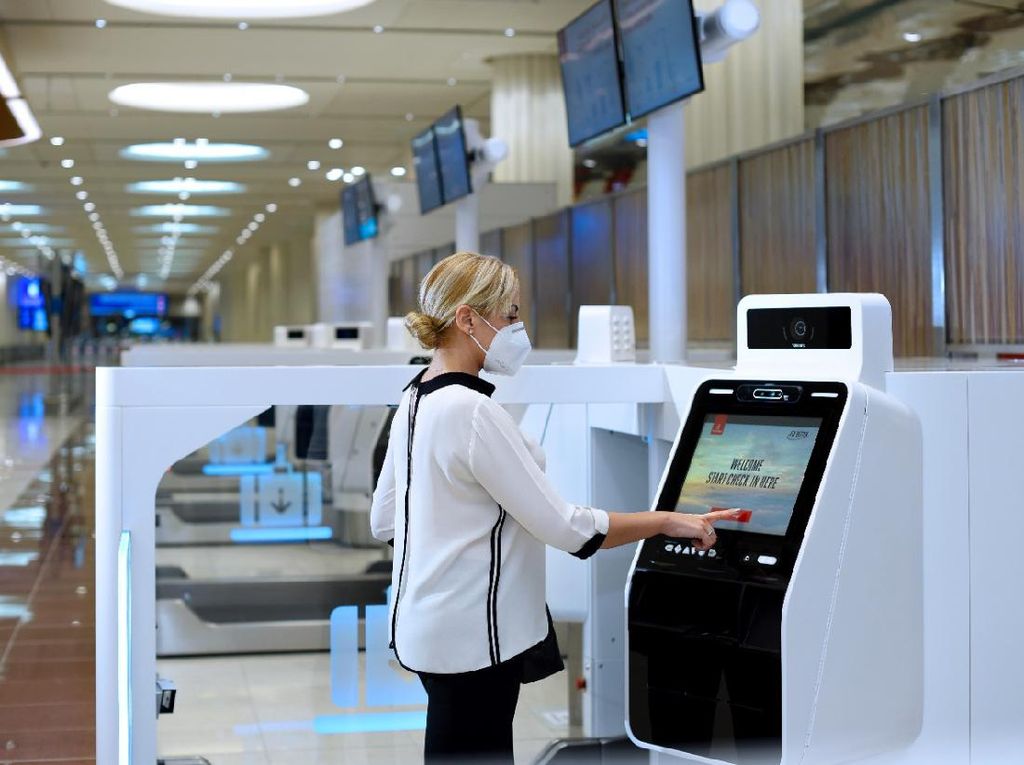 Emirates Ganti Kios Check-In dengan Mesin Emirates Ganti Kios Check-In dengan Mesin