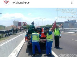 Emak-emak Naik Sepeda Angin Masuk Tol Berbek Diduga Idap Gangguan Jiwa