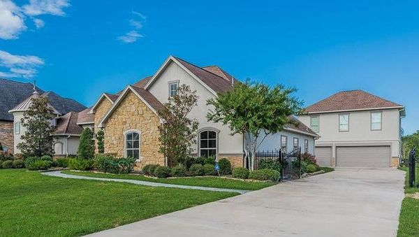 Rumah Luarnya Tampak Biasa, saat Masuk Bikin Kaget: bak Pesawat Luar Angkasa