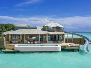 10 Hotel Terbaik Dunia 2025 Ada Resor Mewah di NTT, Indonesia 10 Hotel Terbaik Dunia 2025 Ada Resor Mewah di NTT, Indonesia