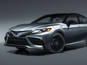 Toyota Camry Terbaru Makin Ganteng, Ini Tampangnya Toyota Camry Terbaru Makin Ganteng, Ini Tampangnya