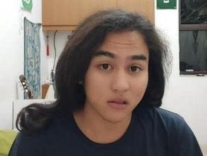 Viral Sosok Pria Indonesia Berparas Cantik, Bikin Cewek-cewek Minder Viral Sosok Pria Indonesia Berparas Cantik, Bikin Cewek-cewek Minder