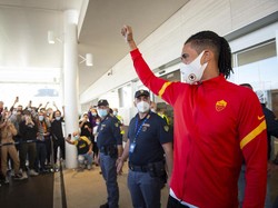 Kembali Ke Roma, Chris Smalling Langsung Disambut Ultras