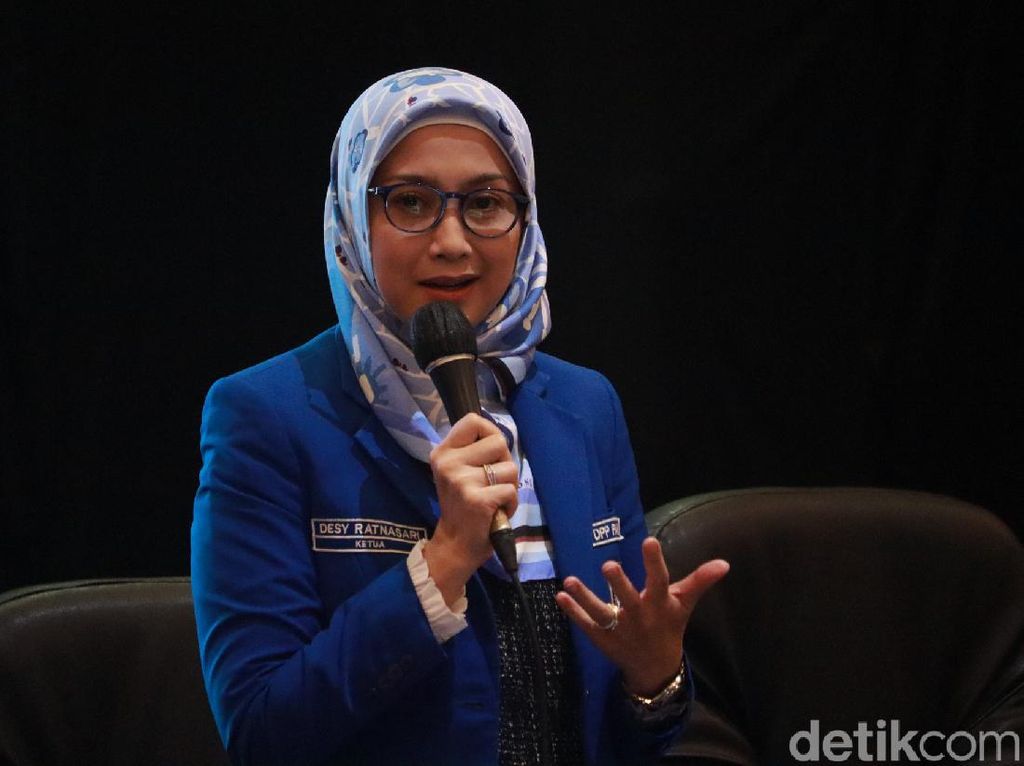 Perjalanan Karier Desy Ratnasari: Model, Pesinetron, Penyanyi 90-an hingga Jadi Politikus Perjalanan Karier Desy Ratnasari: Model, Pesinetron, Penyanyi 90-an hingga Jadi Politikus