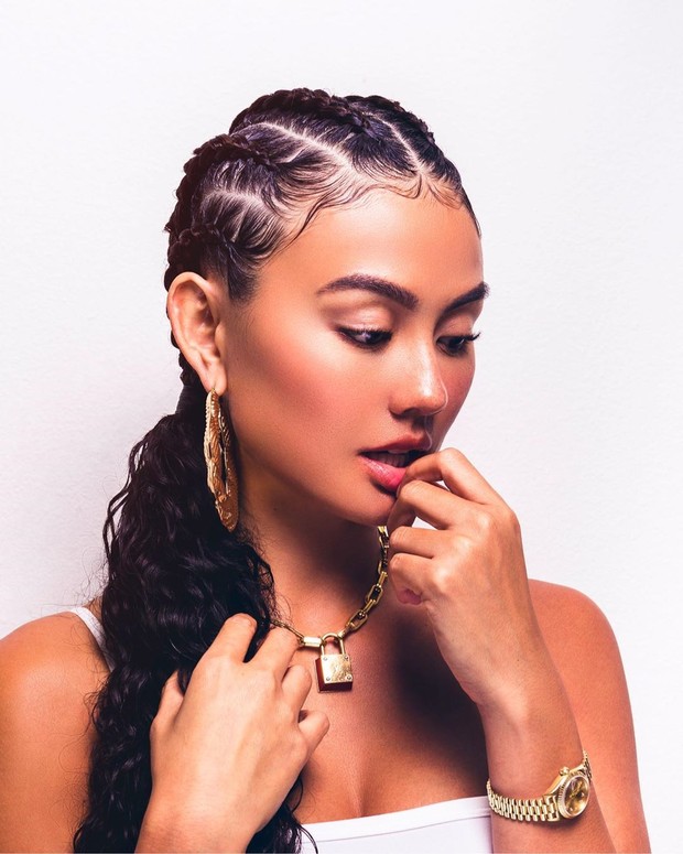 8 Lagu Galau Terbaik Agnez Mo Siap Temani Kamu Saat Patah Hati Di mana letak surga itu. 8 lagu galau terbaik agnez mo siap