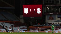 Bersamaan dengan MU yang dibantai, Liverpool juga ikut-ikutan dihajar Aston Villa 2-7 (Getty Images/Catherine Ivill)