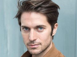 Emily in Paris Lagi Hits, Ini 5 Fakta Gabriel Sang Chef Ganteng