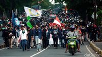 Mahasiswa di Jakarta Turun ke Jalan Tolak Omnibus Law UU Ciptaker
