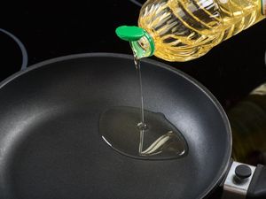 Ini Jenis Minyak Goreng yang Baik untuk Cegah Kolesterol Ini Jenis Minyak Goreng yang Baik untuk Cegah Kolesterol