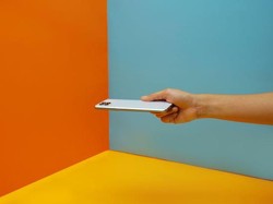 Inovasi Desain di OPPO Reno4 F, Body Tipis & Bisa Berubah Warna