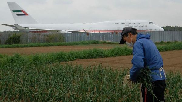 Nggak Bahaya Ta? Petani dan Sawahnya di Tengah Bandara Narita Jepang