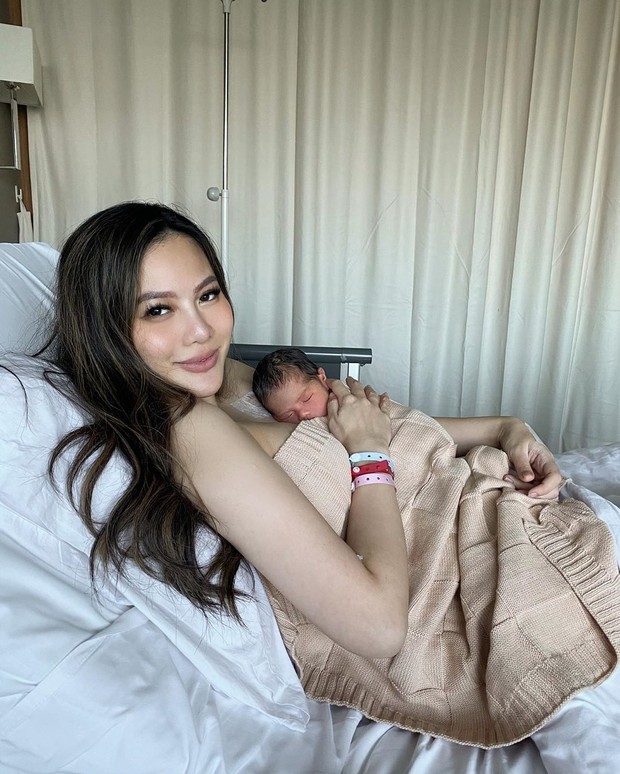 Vinna Gracia/instagram.com/vinnagracia Vinna Gracia menuai pujian karena dinilai tetap terlihat cantik usai melahirkan