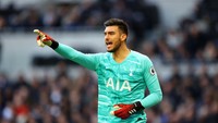 Kiper lapis ketiga, Paulo Gazzaniga juga masuk dalam daftar yang bakal dilepas (Getty Images/Pool)