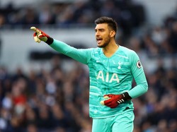 Kiper lapis ketiga, Paulo Gazzaniga juga masuk dalam daftar yang bakal dilepas (Getty Images/Pool)