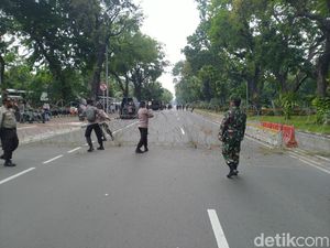 Antisipasi Demo Tolak UU Cipta Kerja, Akses Menuju Istana Ditutup