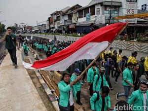BEM SI Bantah Airlangga Demo UU Cipta Kerja Disponsori: Sengaja Adu Domba BEM SI Bantah Airlangga Demo UU Cipta Kerja Disponsori: Sengaja Adu Domba