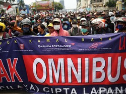 Jakarta Ada Demo Buruh Lagi, Catat 5 Cara Aman Mengemudi saat Ada Unjuk Rasa