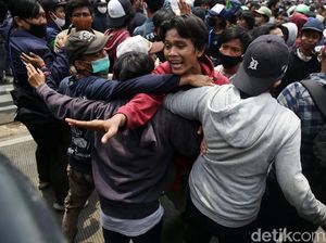 Begini Suasana Aksi Tolak UU Omnibus Law di Harmoni