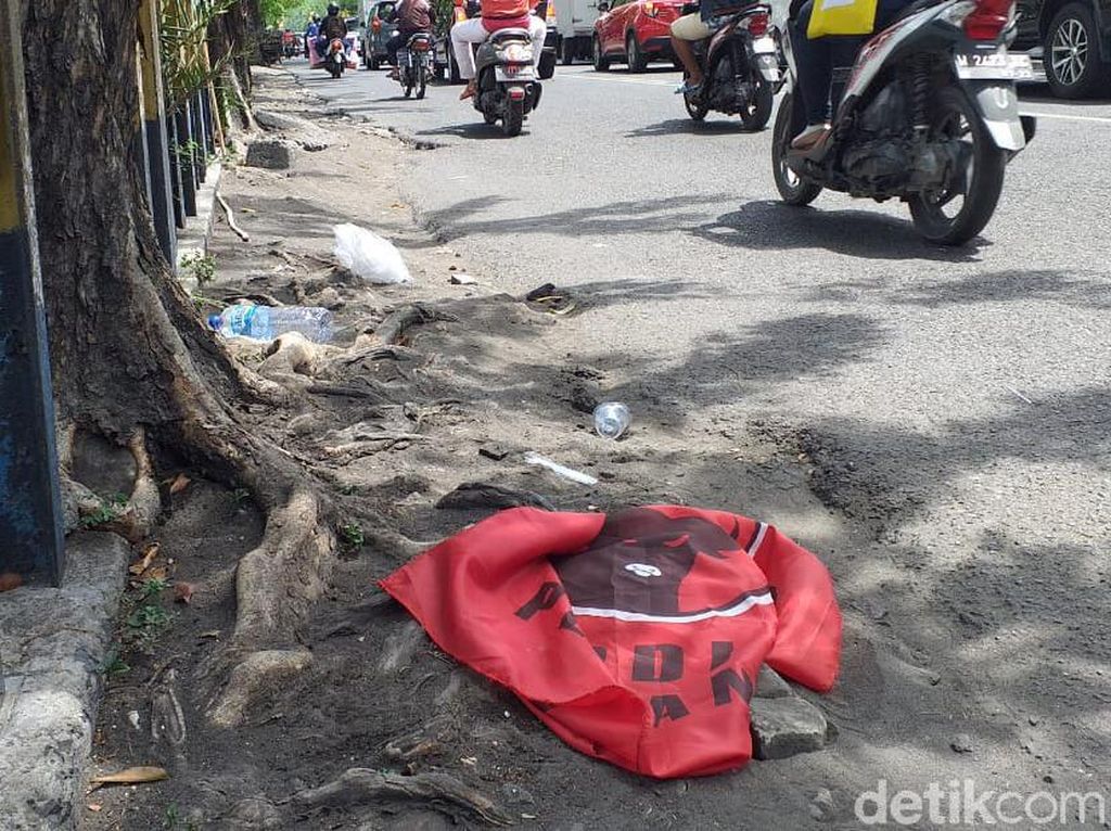 Elite PDIP Kecam Aksi Bendera Partai Dicopot-Dibuang Saat Demo di Surabaya