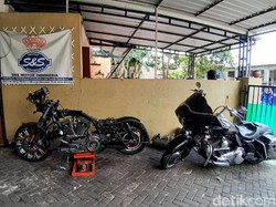 Bengkel Moge di Rumah, Konsumennya dari Luar Kota sampai Putra Jokowi
