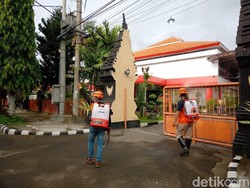 Lokasi Demo Tolak Omnibus Law di Kota Kediri Disemprot Disinfektan