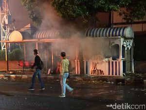 Berikut Sejumlah Fasilitas Umum di Surabaya yang Dirusak Massa Pendemo