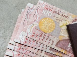 Mau Sumbangkan Sprei Bekas, Eh di Dalamnya Ada Uang Rp 38 Juta Mau Sumbangkan Sprei Bekas, Eh di Dalamnya Ada Uang Rp 38 Juta