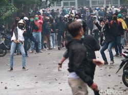 14 Demonstran Tersangka, Ditahan di Polda Jabar dan Polres Karawang