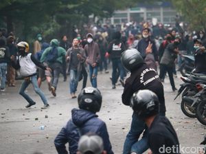 LBH se-Jabar Terima 226 Aduan Pendemo Tolak Omnibus Law LBH se-Jabar Terima 226 Aduan Pendemo Tolak Omnibus Law