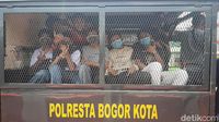 Foto Puluhan Pelajar di Bogor Diamankan Saat Hendak Demo ke Jakarta