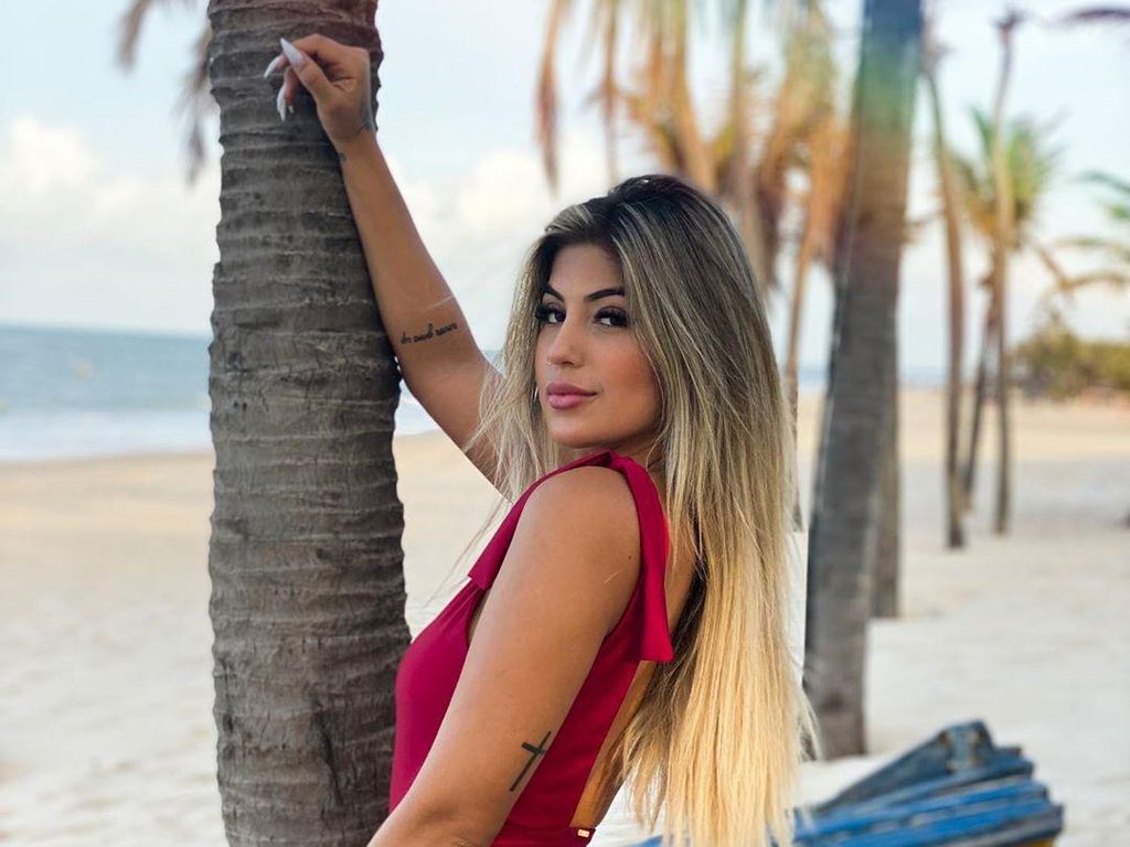 WAGs Baru Arsenal: Model Seksi dari Brasil, Siapa Dia? WAGs Baru Arsenal: Model Seksi dari Brasil, Siapa Dia?