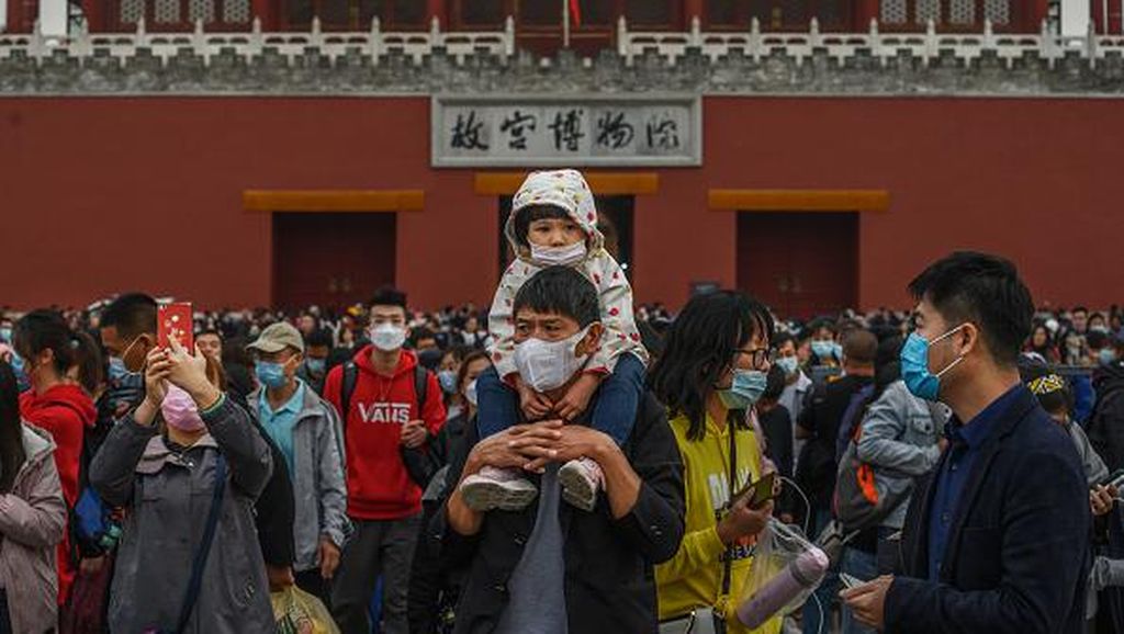 Foto: Padatnya Tempat Wisata Diserbu Jutaan Warga China