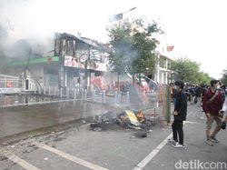Massa Demo Omnibus Law di Malioboro Yogya Ricuh, 11 Orang Diamankan