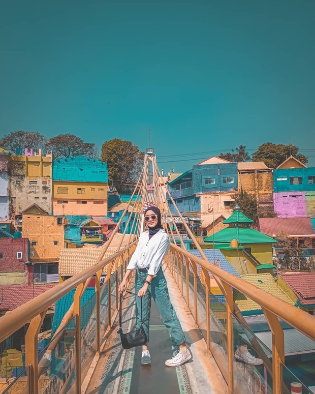 Jodipan di malang mirip kampung warna warni di Busan Korea Selatan