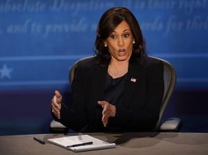 Serangan Monster-Komunis dari Trump ke Kamala Harris Serangan Monster-Komunis dari Trump ke Kamala Harris