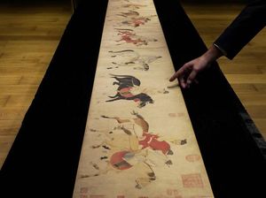 Keren, Gulungan China Berusia 700 Tahun Terjual Seharga Rp 616 M