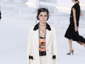 10 Koleksi Terbaru Chanel di Paris Fashion Week 2020