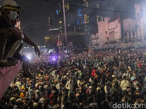 Titik-titik Demo Ricuh Tolak UU Cipta Kerja di Indonesia