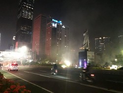 Dipukul Mundur di Bundaran HI, Massa Kembali Rusuh di Dekat Patung Sudirman