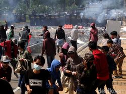 Melihat Dari Dekat Ricuh di Patung Kuda