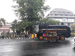 Massa Tolak UU Cipta Kerja Solo Bakal Demo Serentak di 3 Titik