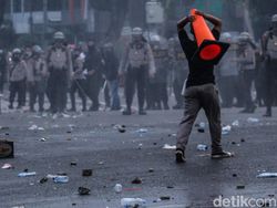 Postingan Admin Medsos Provokasi Demo: Bawa Batu-Bulan Kehancuran