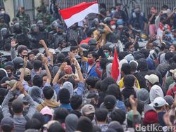 Seratusan Reaktif Corona Usai Demo Omnibus Law