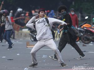 Wagub Riza Patria: Lebih dari 50 Persen Perusuh Demo Bukan Warga DKI