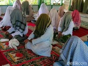 Klaster Suluk Meluas ke Ponpes di Blitar, 28 Santri Positif COVID-19 Klaster Suluk Meluas ke Ponpes di Blitar, 28 Santri Positif COVID-19