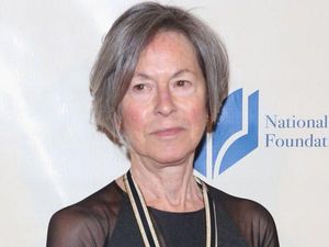 Peraih Nobel Sastra 2020 Louise Gluck Terbitkan Buku Puisi Lagi Usai 7 Tahun Peraih Nobel Sastra 2020 Louise Gluck Terbitkan Buku Puisi Lagi Usai 7 Tahun